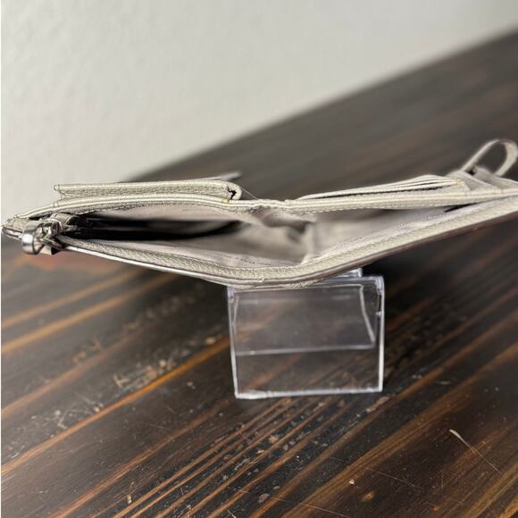 2-Piece Michael Kors Charlotte Tote & Jet Set Long Wallet - Picture 8 of 15